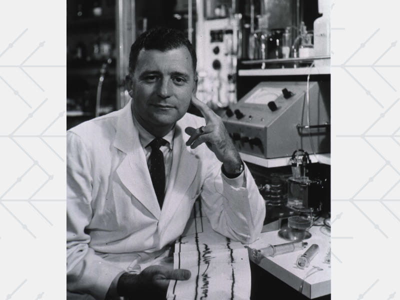 Dr. Eugene Braunwald in the laboratory in October 1963. (Photo courtesy of the U.S. National Library of Medicine)