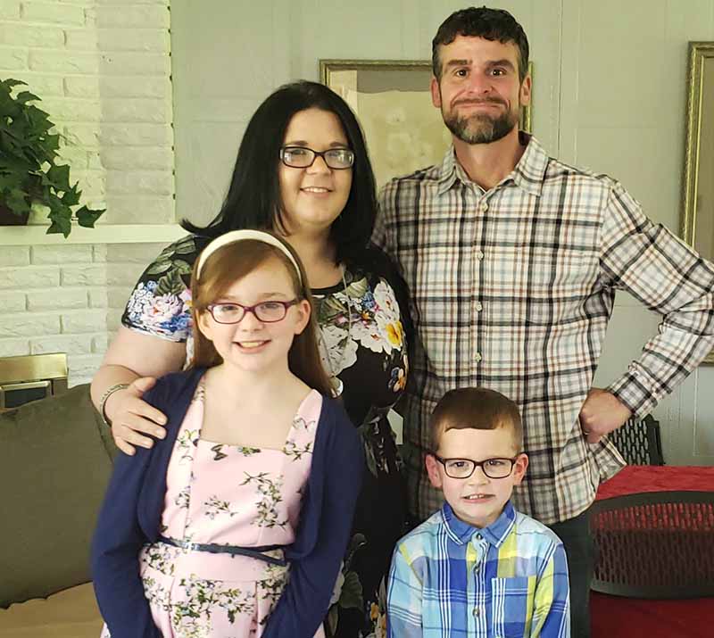 Jill and Matt Leach with children Claudia (left) and Vinnie in 2019. (Photo courtesy of Jill Veach)