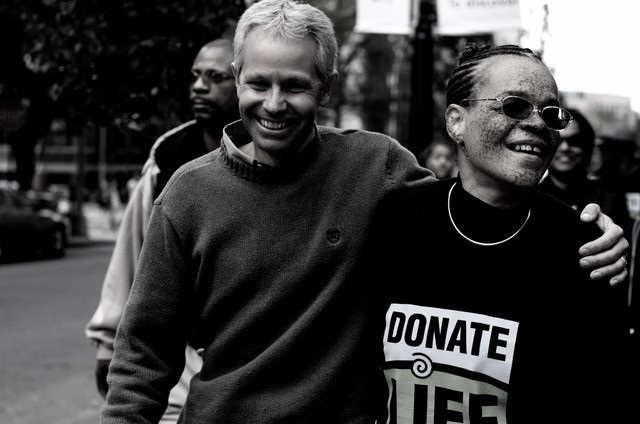 Roxanne Watson (right) with her heart donor's father.