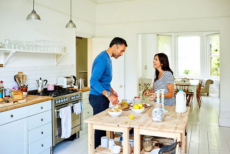 couple cooking together